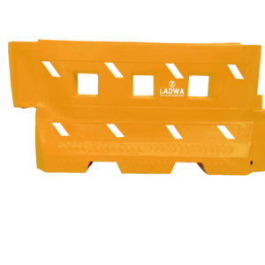 Yellow Color Road Safety Barricade with Interlock at Discount